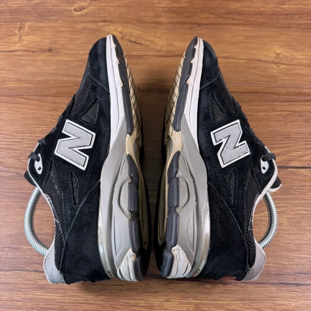 NEW BALANCE 990v3 Black Suede‎ Sneakers Men’s Size 7 Shoes